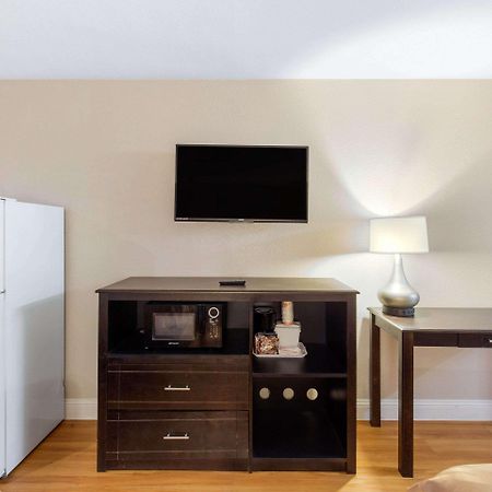Quality Inn And Suites Port Arthur Nederland 外观 照片