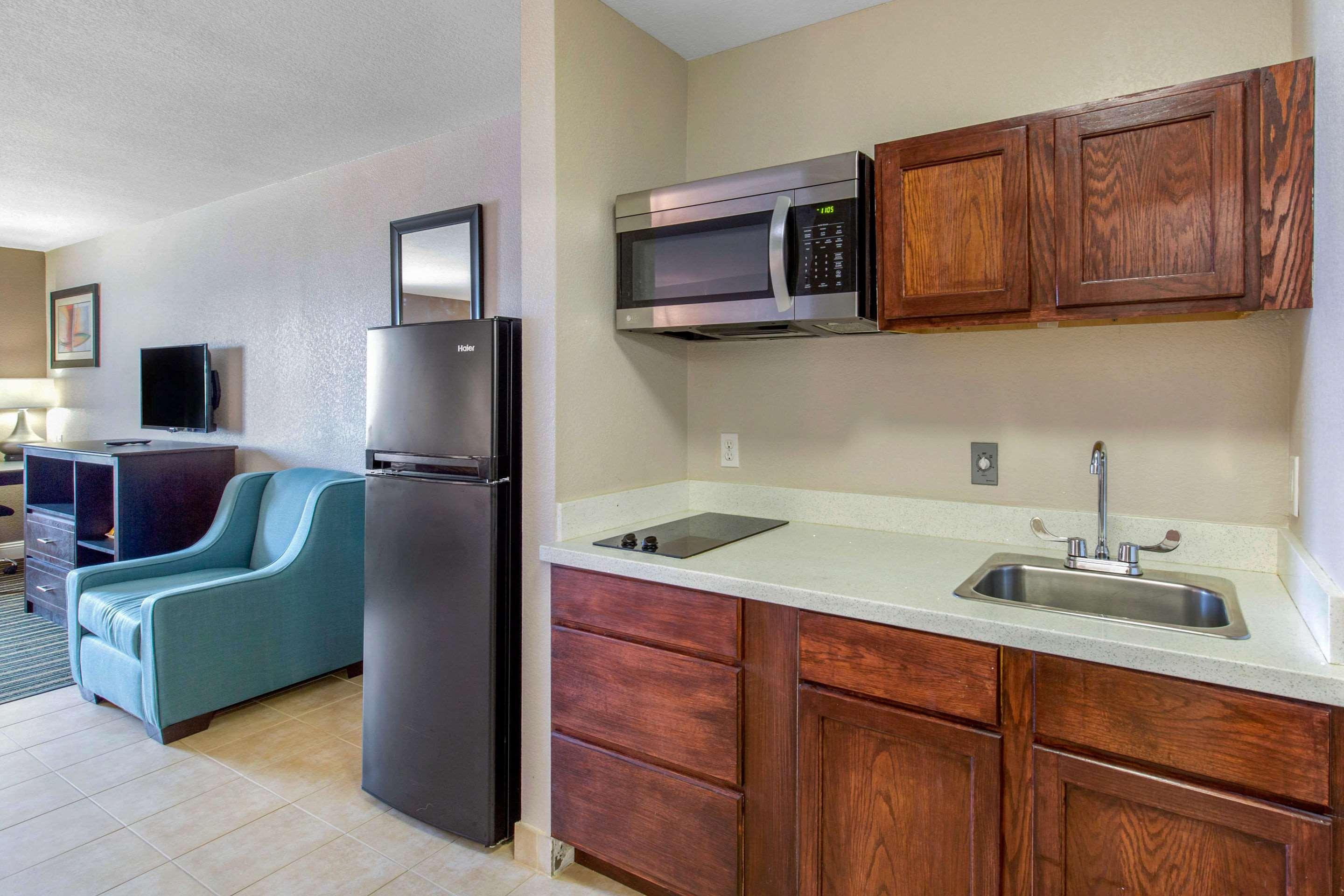 Quality Inn And Suites Port Arthur Nederland 外观 照片