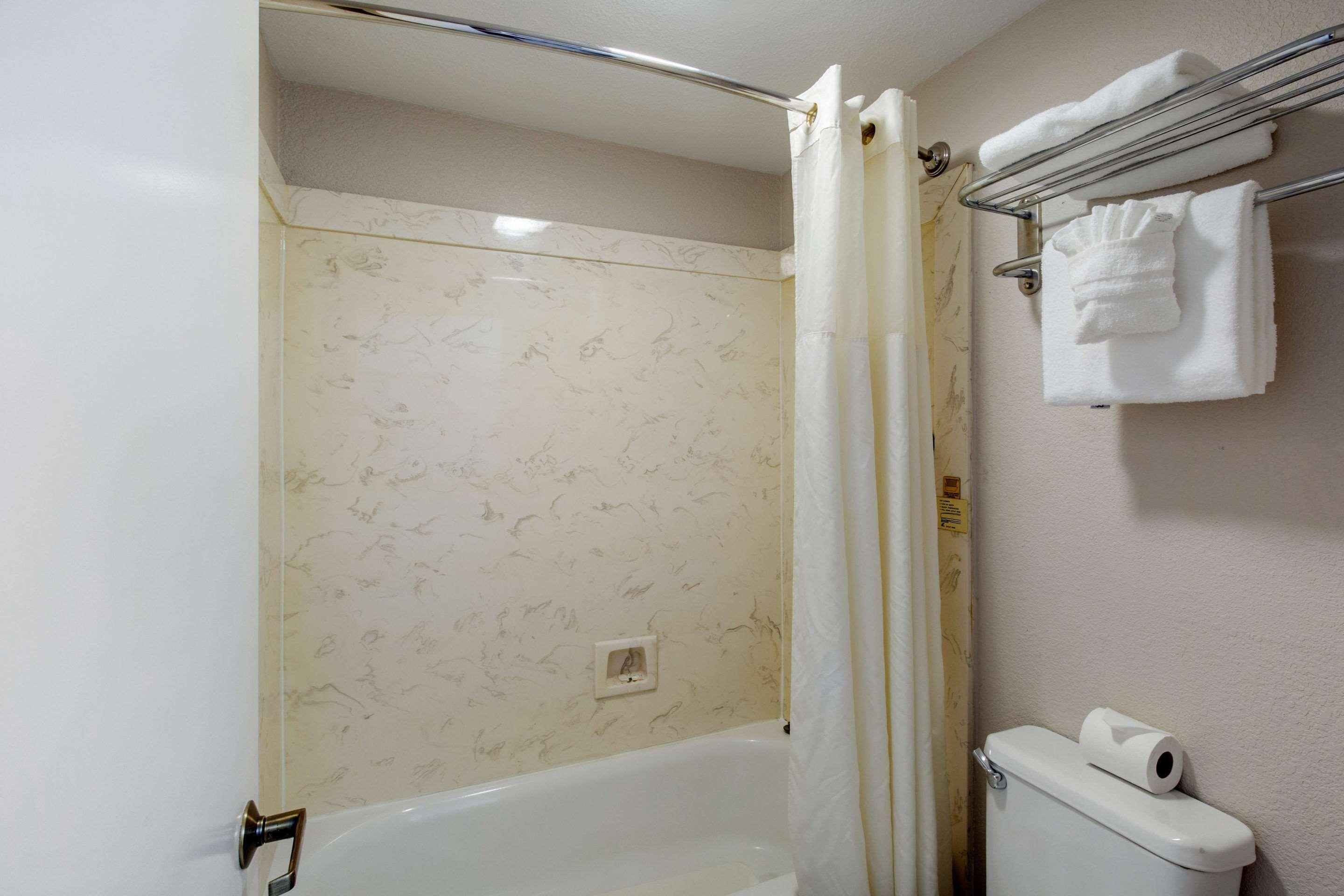 Quality Inn And Suites Port Arthur Nederland 外观 照片