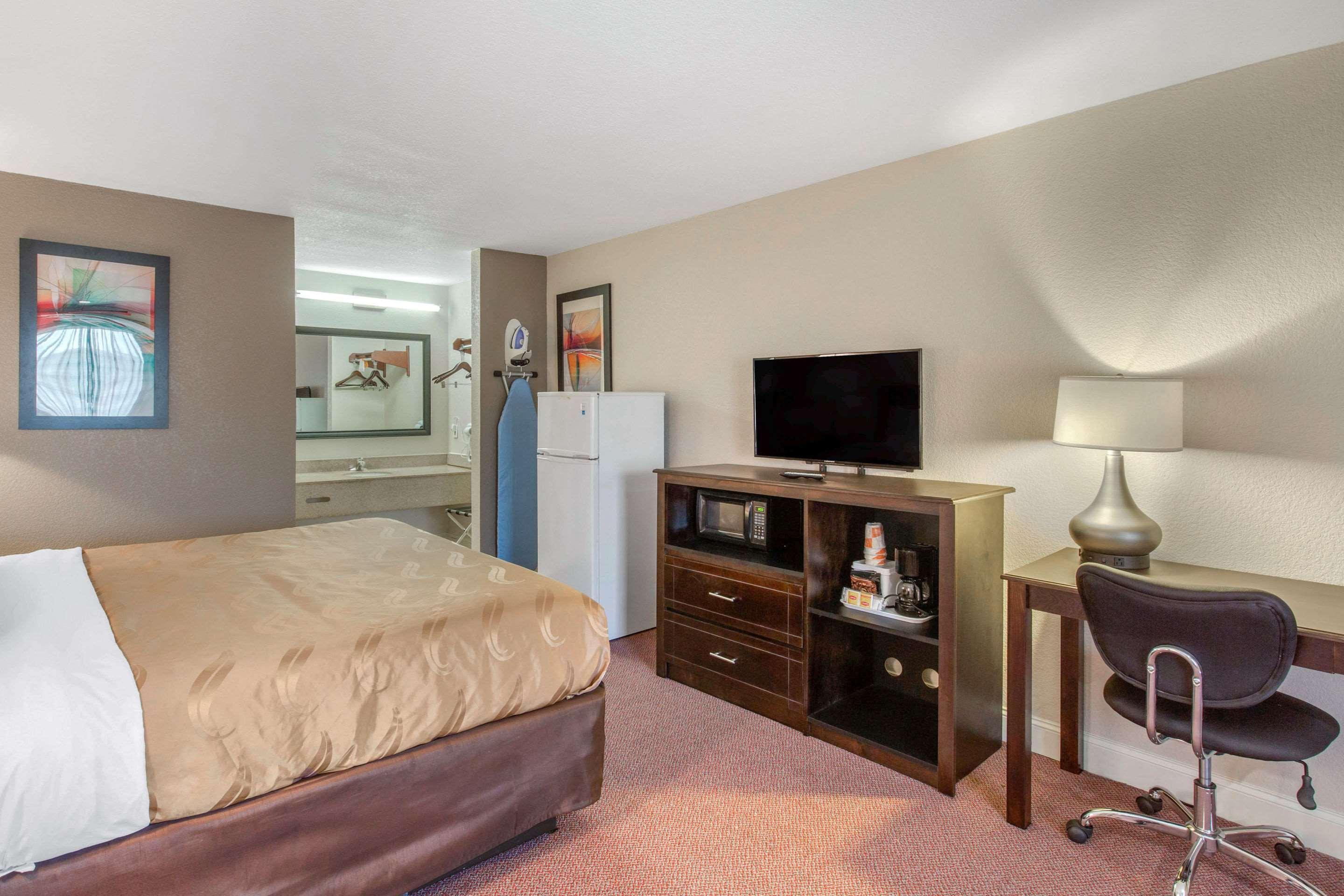 Quality Inn And Suites Port Arthur Nederland 外观 照片