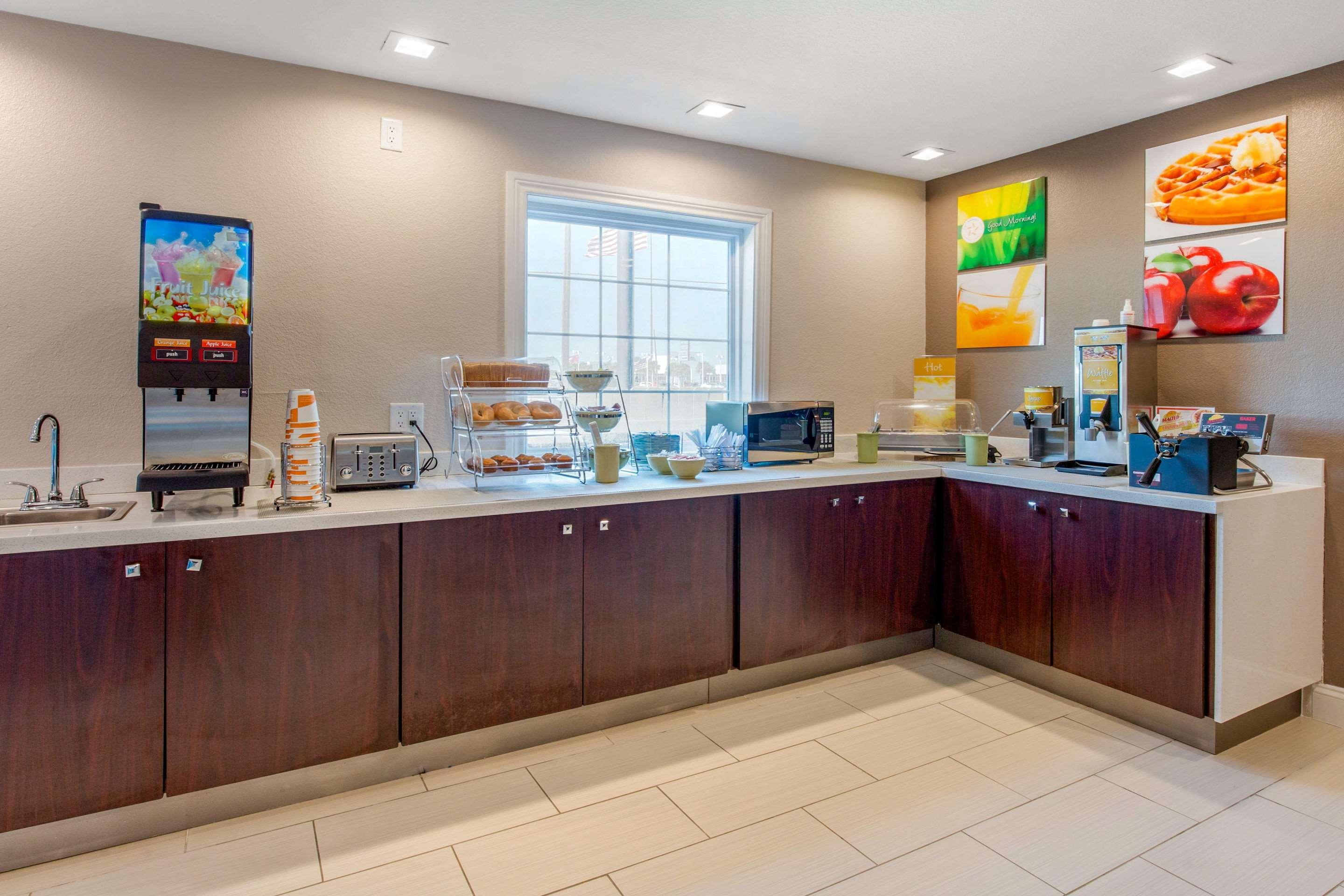 Quality Inn And Suites Port Arthur Nederland 外观 照片