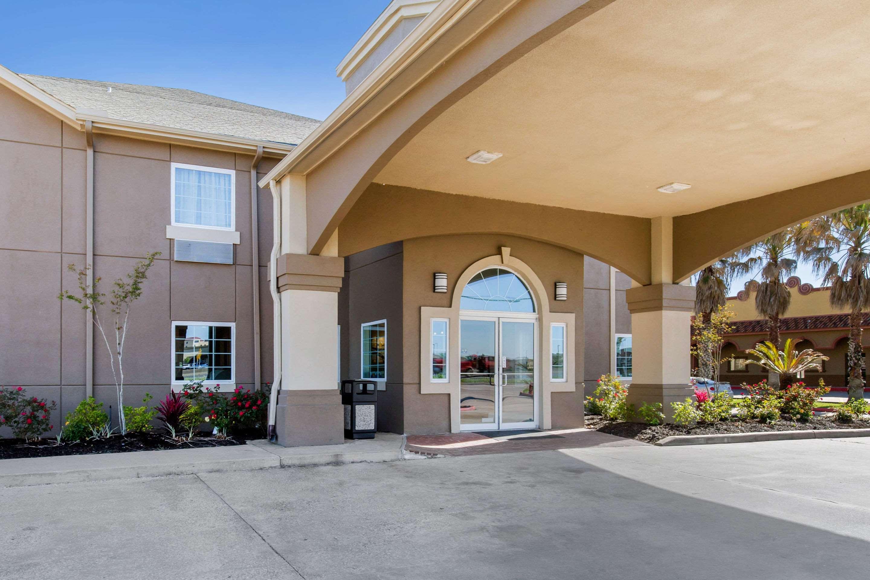 Quality Inn And Suites Port Arthur Nederland 外观 照片